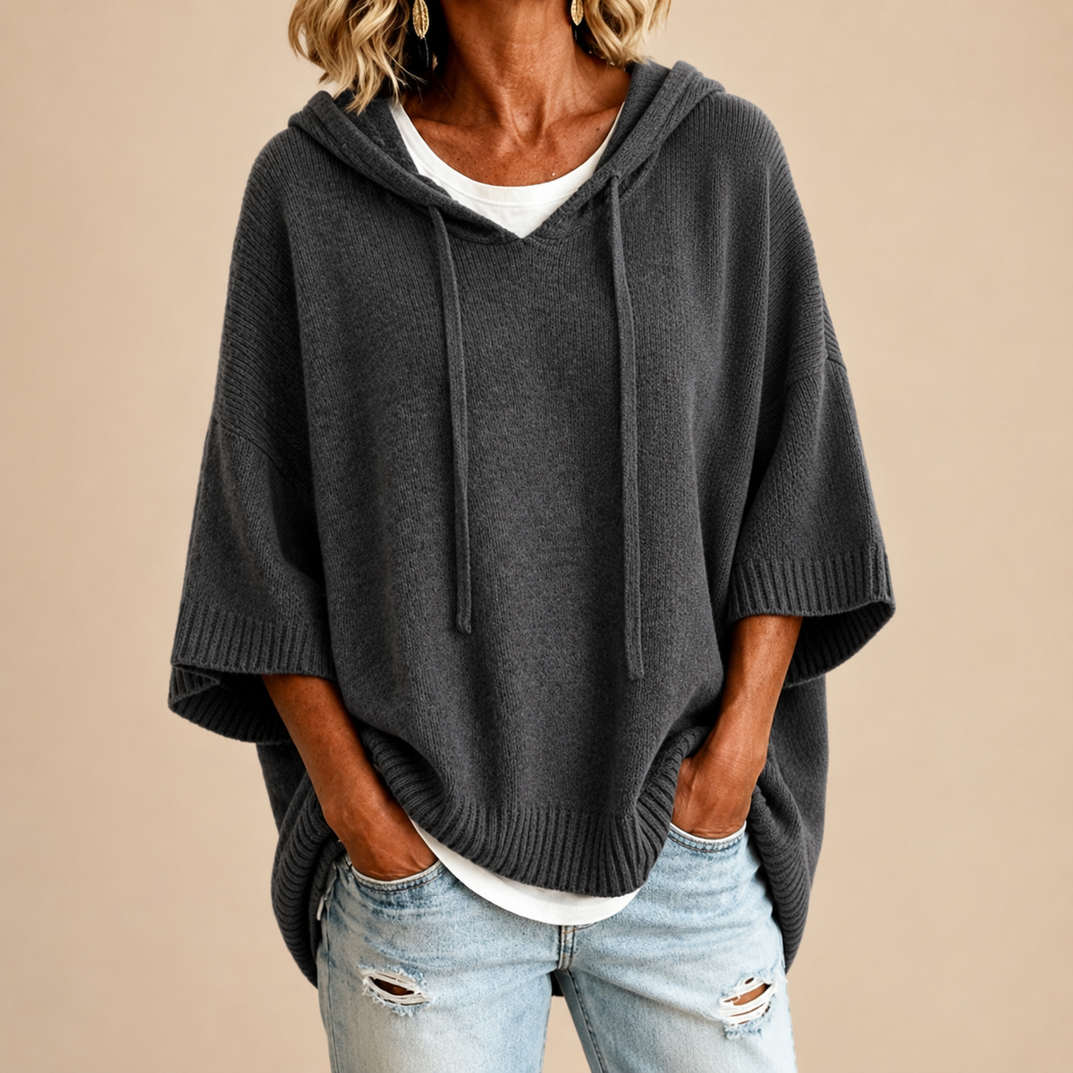 Sabina™ | Dziergane Poncho z Kapturem — Szare